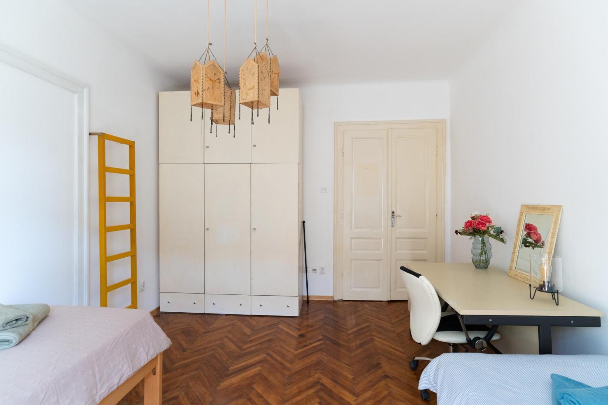85M Large, Bright And Cozy Bona Apartment Lägenhet Belgrad