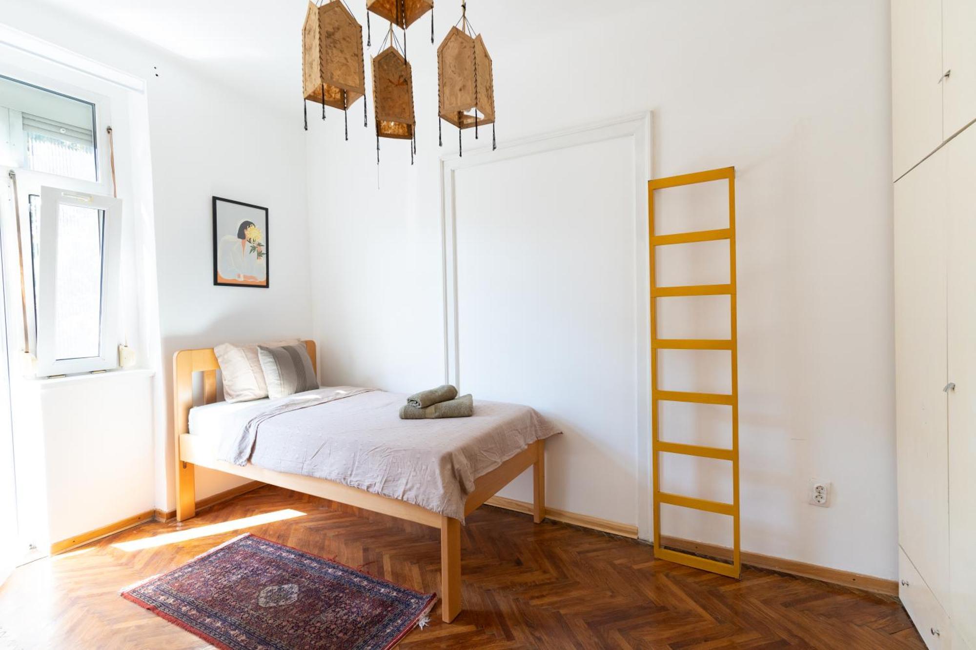 85M Large, Bright And Cozy Bona Apartment * Belgrad